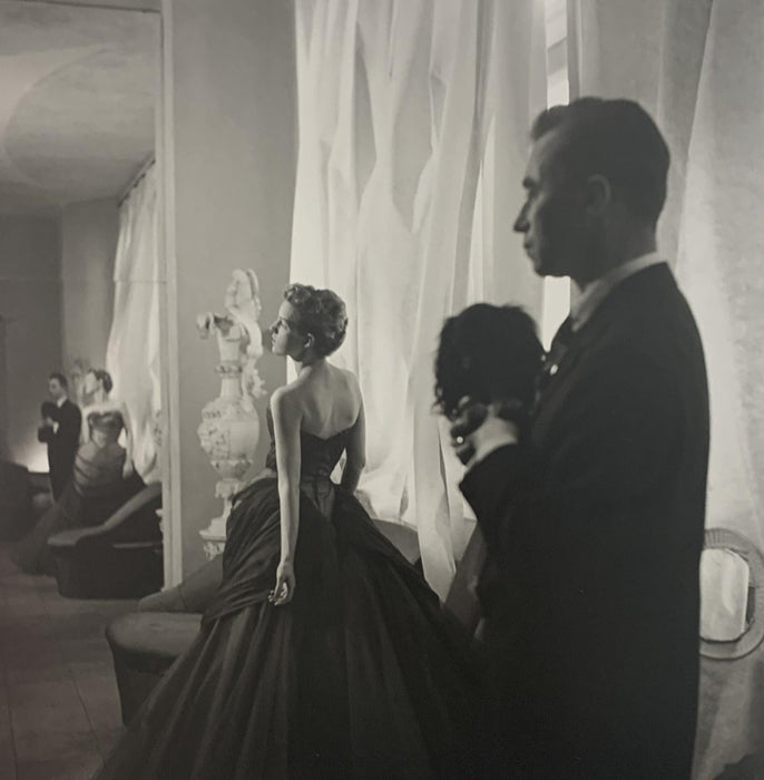 Cecil Beaton - Mrs. Charles James, print in colors - FineArt Vendor