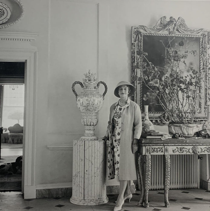 Cecil Beaton - Nancy Lancaster, print in colors - FineArt Vendor