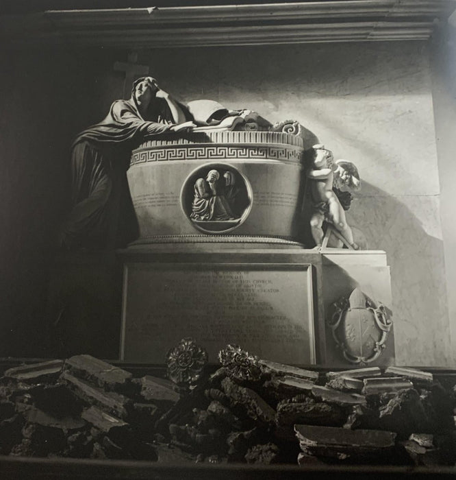 Cecil Beaton - St. Mary-le-Bow, Print in Colors - FineArt Vendor