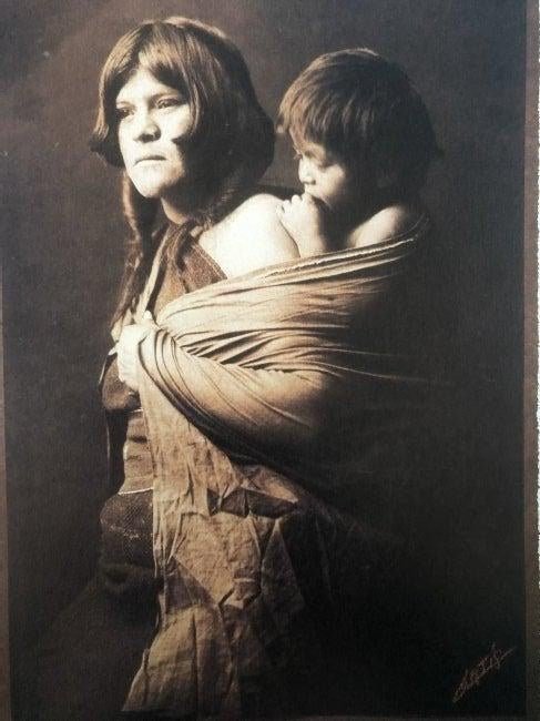 Edward Curtis - A Hopi Mother and Child, 1900 - FineArt Vendor