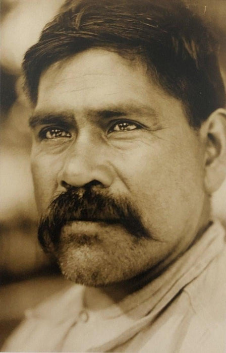 Edward Curtis - A Maidu man, 1924 - FineArt Vendor