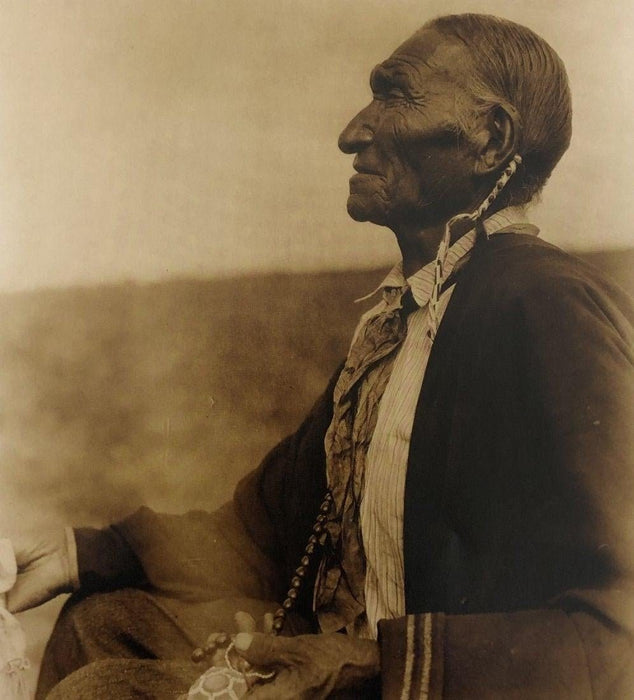 Edward Curtis - Cheyenne Peyote leader, 1927 - FineArt Vendor