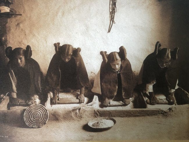 Edward Curtis - Hopi Girls Grinding Peke Bread, 1906 - FineArt Vendor