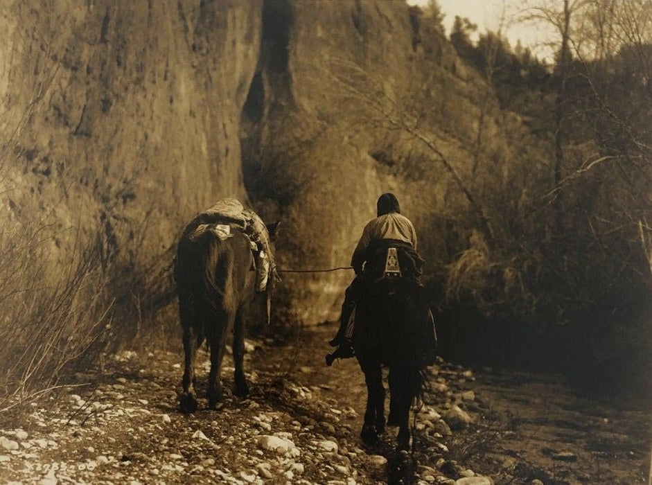 Edward Curtis - Moving Apsaroke - FineArt Vendor