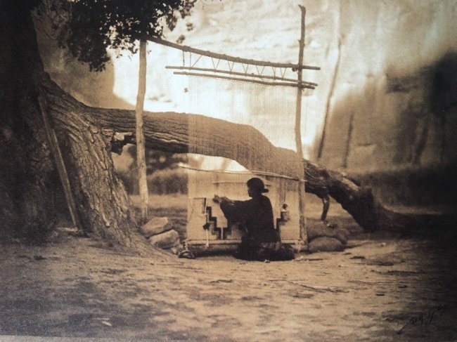 Edward Curtis - Navajo Blanket Weaver, 1904 - FineArt Vendor