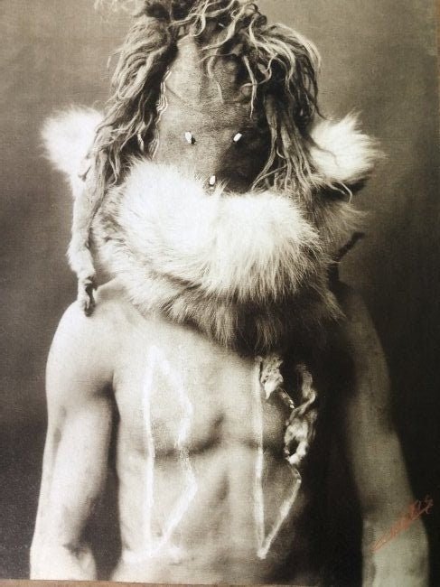 Edward Curtis - Nayenezgani - Yeibichai, Navajo, 1904 - FineArt Vendor