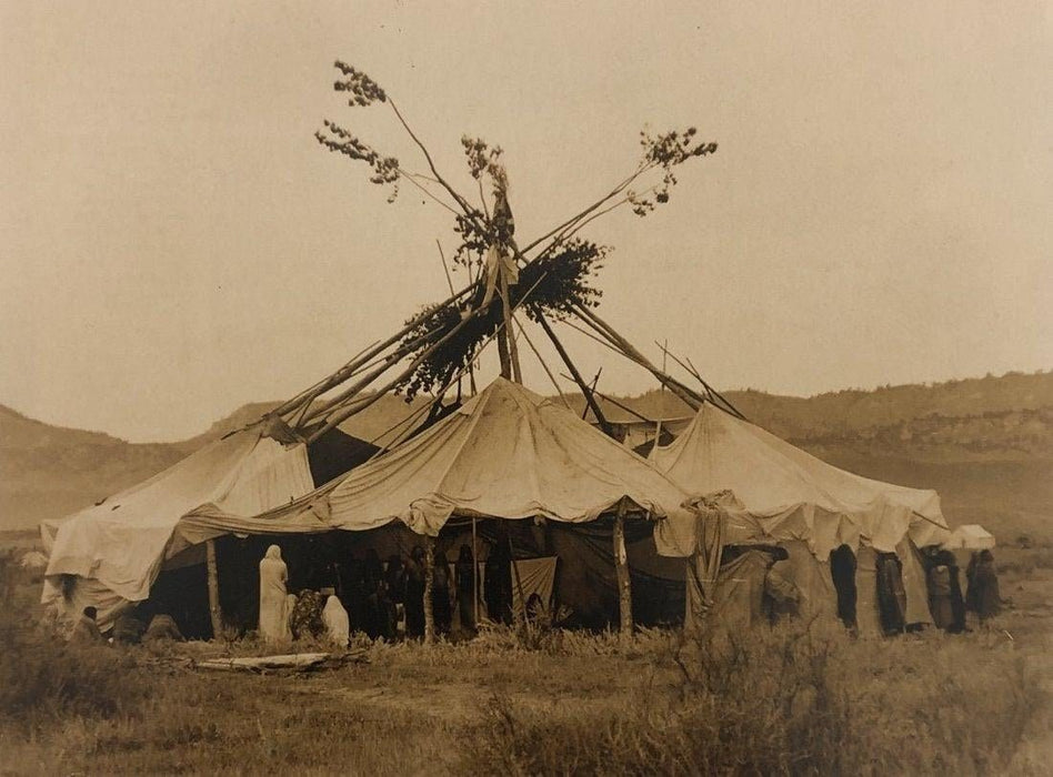 Edward Curtis - Sun dance lodge, 1910 - FineArt Vendor