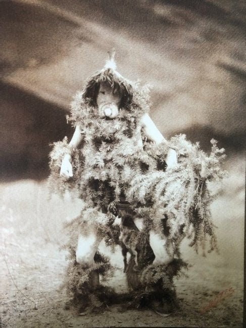 Edward Curtis - To Na Nelly - Yebichai, Navajo, 1904 - FineArt Vendor