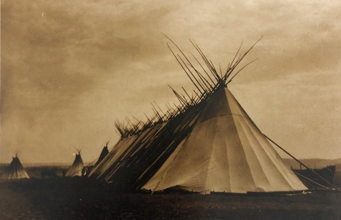 Edward Curtis - Two Tribal Women - FineArt Vendor