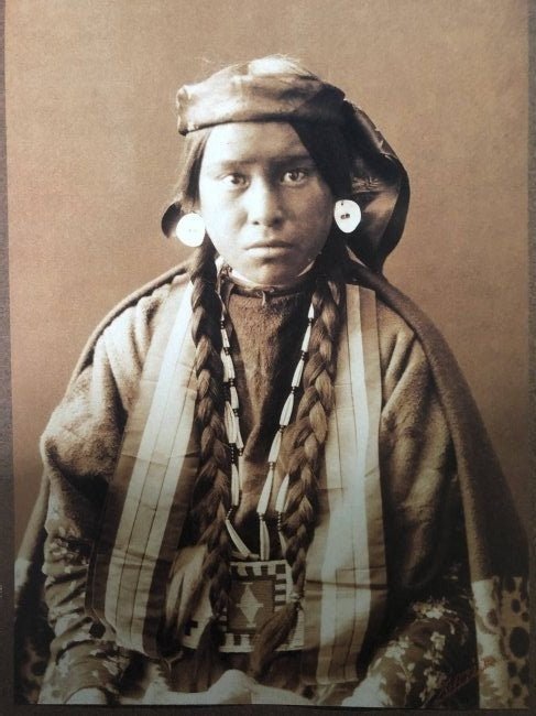 Edward Curtis - Yakima Belle, 1899 - FineArt Vendor