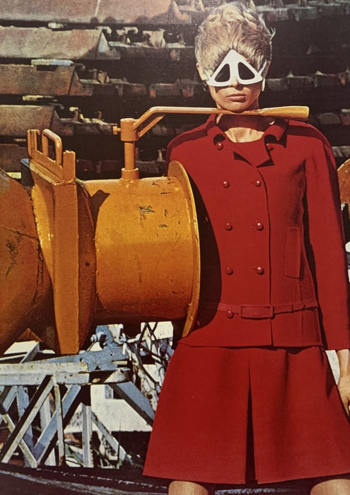 Helmut Newton -Fashion, Italian Vogue, Rome 1966 print in colors - FineArt Vendor