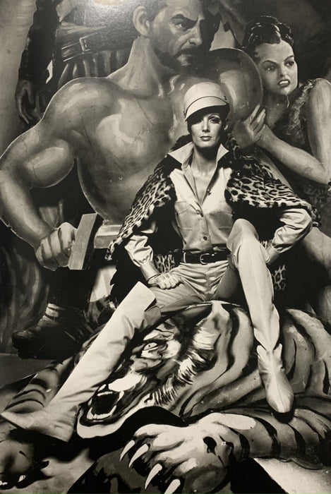 Helmut Newton -Fashion Yves Saint Laurent, Queen, Paris 1966 print in colors - FineArt Vendor