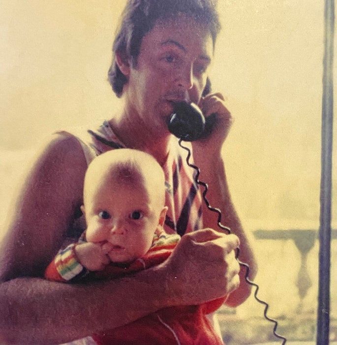 Linda McCartney Sussex, England 1970s print in colors - FineArt Vendor