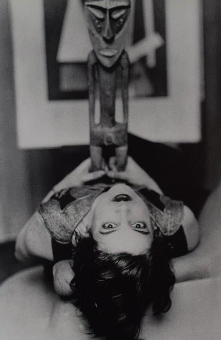 Man Ray - African sculpture on lying woman, 1930 - FineArt Vendor