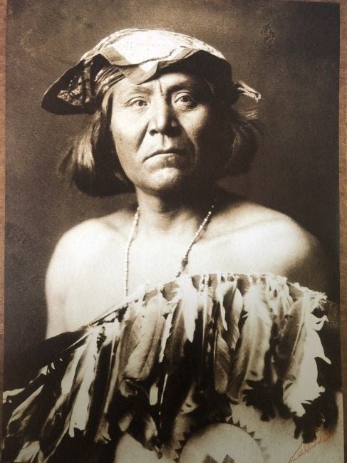 Edward Curtis - Apache Medicine Man, 1903 - FineArt Vendor
