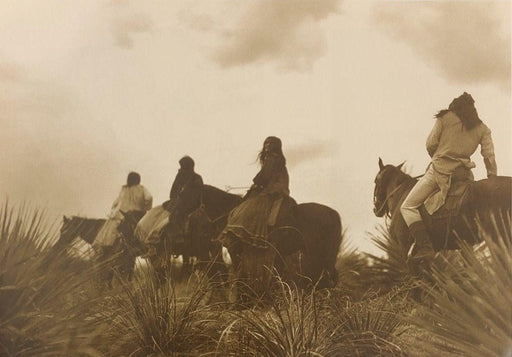 Edward Curtis - The Storm - Apache, 1906 - FineArt Vendor