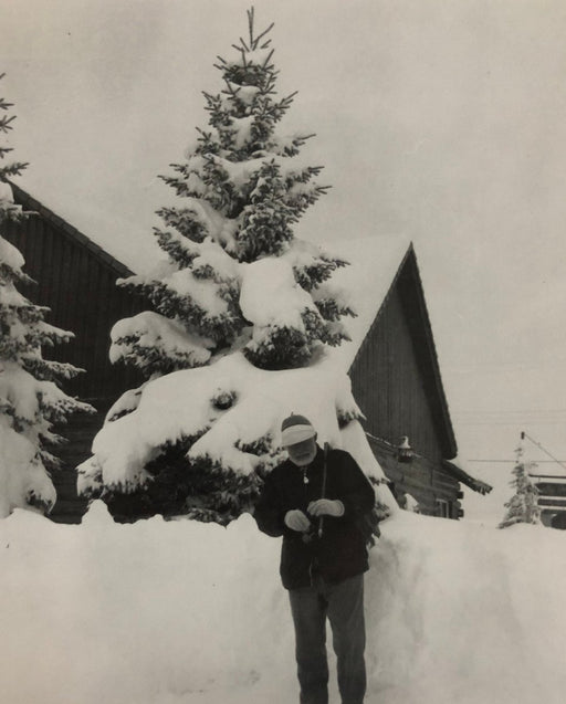 Ernest Hemingway (Winter in Ketchum) Print in Colors - FineArt Vendor
