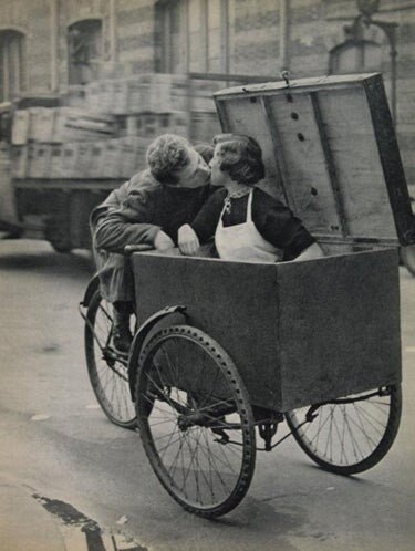 Robert Doisneau - Le baiser blotto, 1950 Gravure - FineArt Vendor